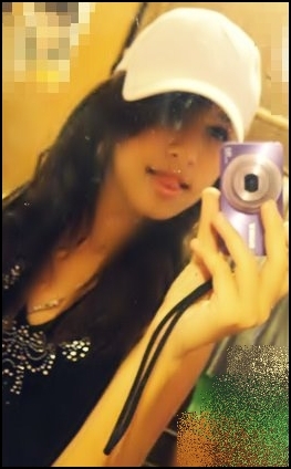 Sou uma garota divertida,palhaça,que se emociona atoa,que não vive sem os amigos,e que é super fã de Restart e completamente apaixonada pelo @pelanzarestart ♥