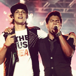 FC dedicado aos meus homenzinhos @aguiarthur e @ChayLeao e minha estrela maior @sophiaabrahao 3
 since: 30/06/12--senhorita @Lovers_MeLuPhia