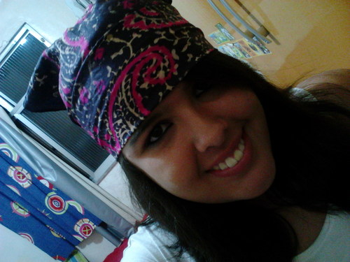 Alegre , feliz, determinada , amada por muitos .. Amigos são as pessoas q mais amo na minha vida .. Assim sou Eu :*