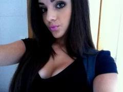 ~~ beeeeest #Sté_  , melhor dos melhores #Patrick_ s2 , solteira (6) ' , sertanejo & musica eletrônica , 18 anos , virginiana ♍   & feliiiiiiiiiiiz ;)