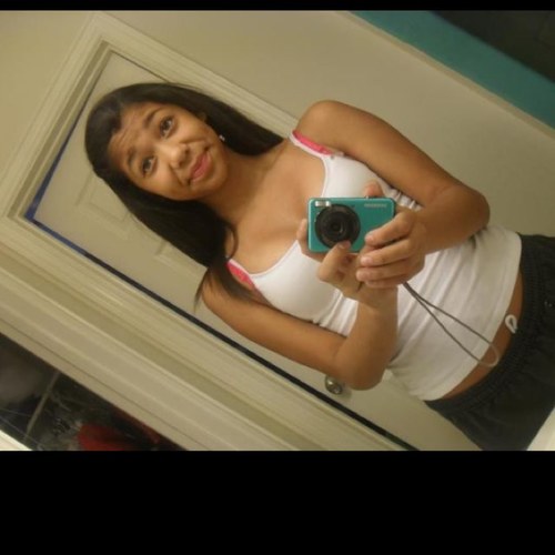 AshleyRomero19's profile picture. 