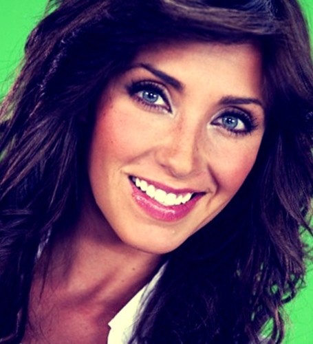 Profile created to help in the career of actress and singer @Anahi. Follow us!
Contact: portillarockss@hotmail.com