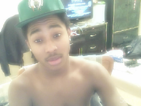 Born and raised  #flemopark #toronto we do it big outhere !!! Old twitter @meekzsavage got hacked so follow up my new one !!!