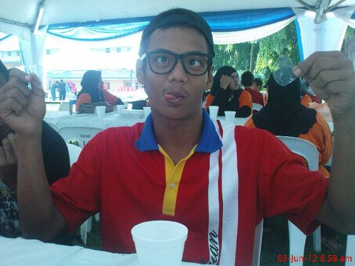 fikriarabic's profile picture. 