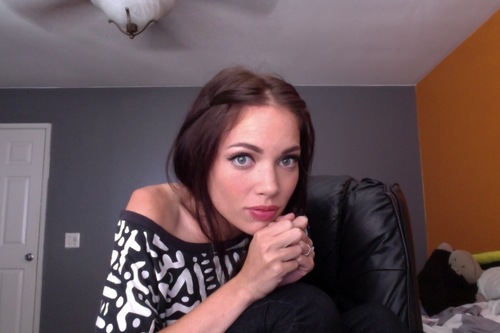 rianaWEEANA's profile picture. People pleaser and a lazy go getter.

I lub @yocasinojoe