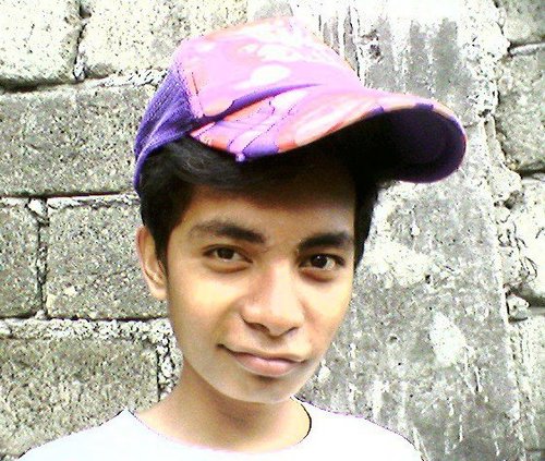i'm james. i like and love MUSIC!!! FAVORITE SINGERS: David Archuleta and Celine Dion.