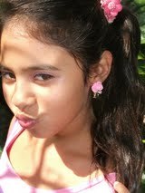 VictooriaZynich's profile picture. tenho cabelos e olhos castanhos escuros e sou morena sou muito vaidosa e minha cor favorita é rosa e preto adoro cantar.Tenho 3 bichinhos de estimação.é isso...