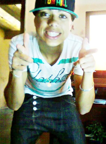 Amo demais a minha princesinha linda @Vick_marruedo ps: ela é só minha ;)