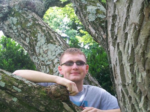 Shy but I love getting to know new people. Catholic, politically independent, huge sports fan. I love questions so if you want to know about me just ask!