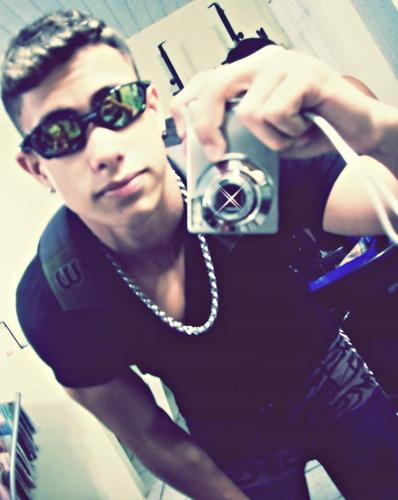 16 anos, #Libriano, feio, leso, chato, reggae, torcedor do @abcfc, iae segue?