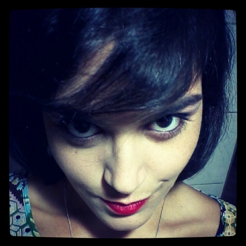 pilula_isa's profile picture. Eu tenho uma espécie de dever, de dever sonhar sempre. Pois,sendo mais do que uma expectadora de mim mesma, Eu tenho que ser o melhor espetáculo que posso