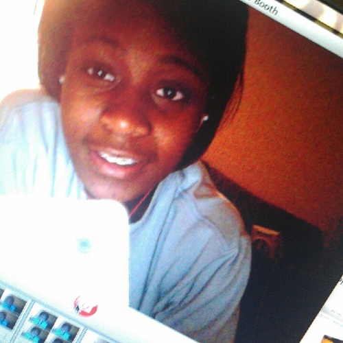 This is the offical Shawntice twitter page , You see the blue button thats says follow click it && follow @Toojuicy__, @Ali_Hearts_Youu :)
