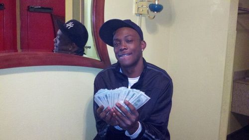 TheTruth662's profile picture. Spitting knowledge since 83 and that's the truth. #teamgetmoney #teamtrapstar #Talibanman