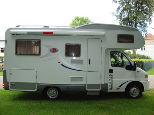 CamperAway's profile picture. Camper-Away, jou/jullie huis voor als je niet thuis bent!
Reizen - Ontdekken - Genieten - Beleven - Vrijheid.
Ik ben te huur, kijk op onze website!