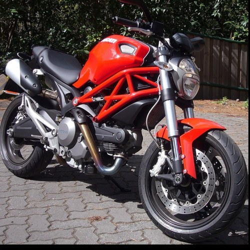 alxism's profile picture. 