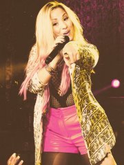 Quem precisa de bio quando foi seguida pela @ddlovato ? 1 minute                                via acordei