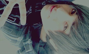 18 anos, Skate, Rock, Narguile e Amigos  ;D
Namoro a Thamires Lima Soares e é isso Ae!