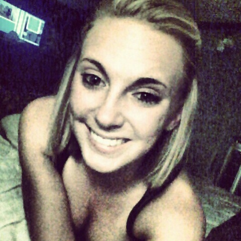 PureSugartree's profile picture. you were born free, keep it that way.