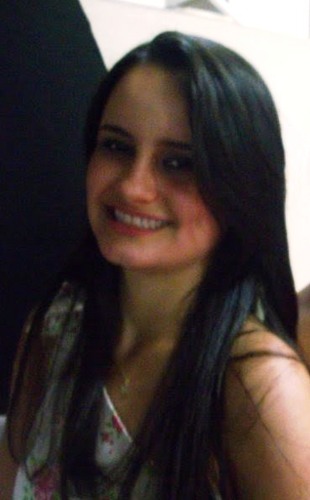 A garotinha que anda pra direita →
& pra esqueda ←
& para cima ↑
& para baixo ↓
& ela faz todos os caminhos *
mas nunca sabe qual é o certo ↨↔