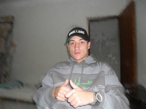 Nessa nova fase da minha vida busco meus objetivos, tudo q eu sempre quis estou disposto a lutar e conseguir, sempre com humildade e caráter. Feliz com a vida!