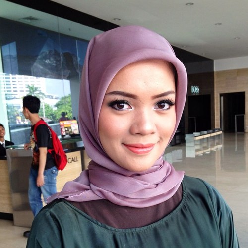 zhafiraloebis's profile picture. FHUI & Columbia Law School Alumni, corporate lawyer, traveler, music & art lover.