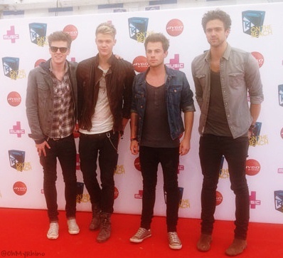 Dana✌| 4 guys, one band, LAWSON. I'm a top goose, wbu?☺ #teamlawson