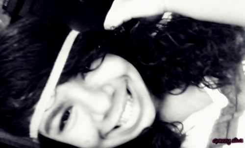 #Deus é o meu Senhor, o meu refugio e minha fortaleza
nele eu encontrei abrigo seguro, e consolo pra minha alma
te amo Deus ♥