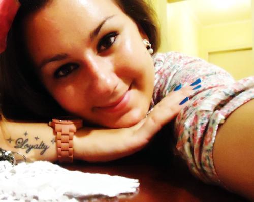 Brazilian girl; 
I believe in my dreams, and you? #NSN http://t.co/e8QzbbZ1x9 @justinbieber