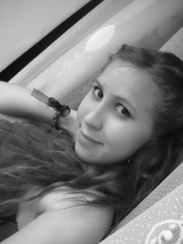 tanushka_5's profile picture. 