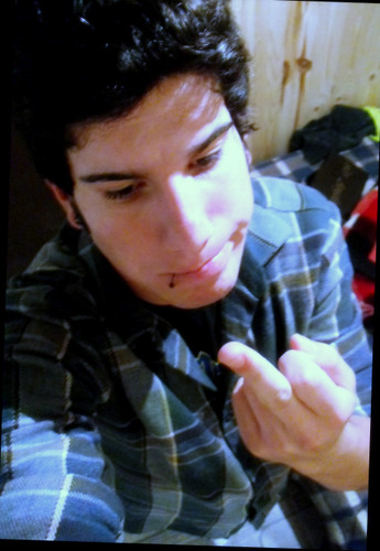 Meu sobrenome é rock n' roll,meu nome é eu amo ,prazer eu amo rock n' roll. Fã de Slipknot !\o