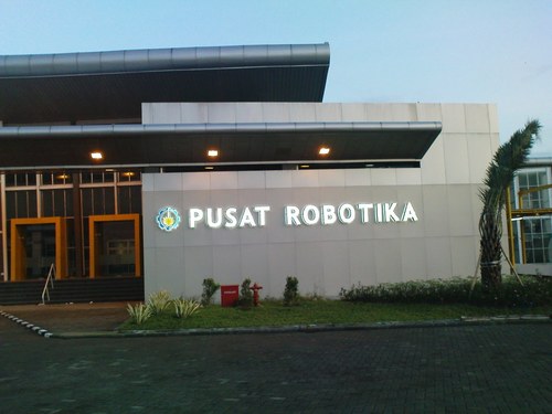 PusatRobotika's profile picture. Pusat studi tentang robotika