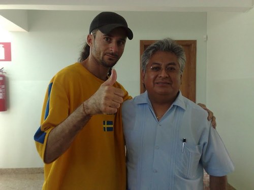 Twitter de fans e divulgação de eventos do rapper @RapperAndyC do grupo @OsEmissarios e das Cruzadas Evangelísticas Siga a Cristo Internacional @SigaaCristoCruz