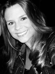 Mee impede de te abraçar , mas não me impede de TE AMAR .. @danicarvalhooo Te Amo coisa Linda .. Twitter Criado : 17/04/2012