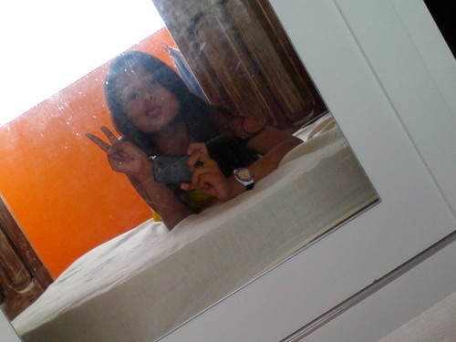 sou uma menina carinhosa,engraçada,inteligente e estou solteira meu orkut:tatta_13@hotmail.com
msn:tatta_tkm@hotmail.com
facebook:tatta_13@hotmail.com