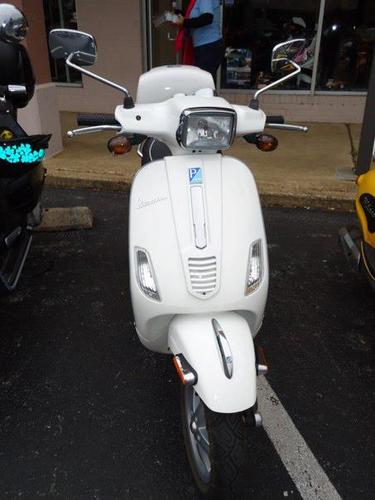 CCScooterGirls's profile picture. The Crescent City Scooter Girls - We're a gang, not a club!  If you are a girl and have a scooter, come ride with us!