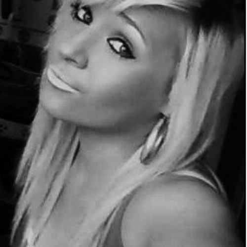 Livebyquotesxx's profile picture. i guarantee you will be able to relate to everyone of these tweets. click the follow button. you will not be dissapointed. request for #followback