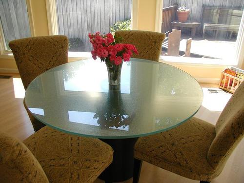 We are full service glaziers specializing in shower enclosures, mirrors, glass, storefronts & railing systems.  We proudly serve  SF, Marin County and East Bay.