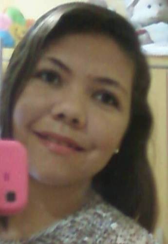 Dona de uma fé inabalável, sou alegre, simples, mãe de Lorena,acredito muito na lei do retorno!
