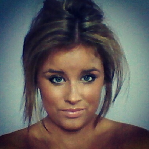 Level 2 qualified in Beauty Therapy, now studying Media Makeup. Love Life x x