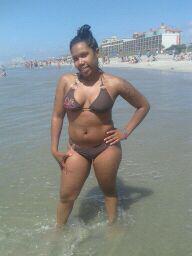 Fuck Dis Bio Shyt..im TATTED & PIERCED UP...Asian, Black, White, Indian..21yrs old..ii LOVE WOMEN & im FUNSIZE ;)) PROUD LESBIAN & IDGAF!!