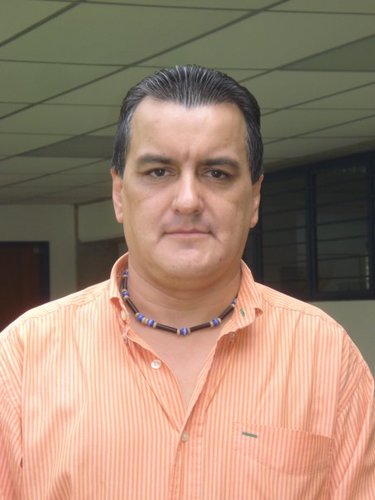 JUBILADO ADMINISTRATIVO DE LA UNIVERSIDAD SIMÓN BOLIVAR-AMAMTE DE TODAS LAS ARTES-MELÓMANO DE NACIMIENTO.