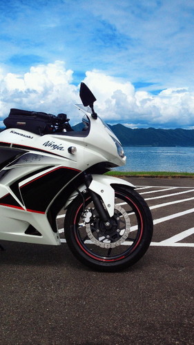 CBR600F(2011)とNinja250R(2011)に乗っているバイク＆車好き、と言うか乗りもの好きです。その他、旅行・写真・温泉・食べ歩きも興味あり。