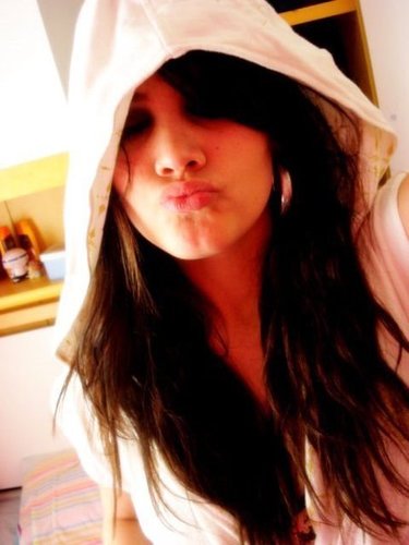 will judge you, label you even make you cry but if you iguinorar suckers are they .
directioner & belieber