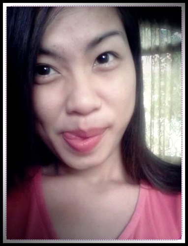 SIMPLY ME .
18
SOPHOMORE