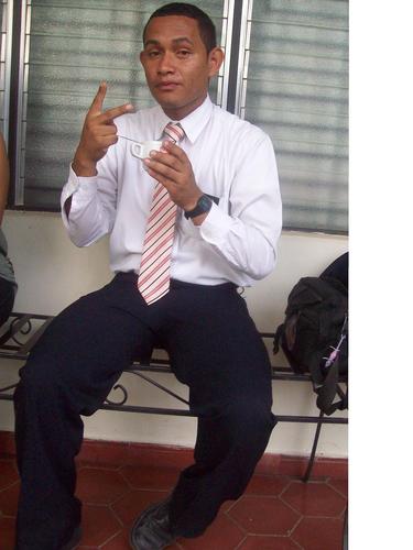 tipo normal...si quieren conocerme solo pregunten y listo