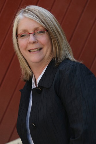 Writer, Editor, Musician, Artist, MasterMind facilitator and business consultant based in the Okanagan Valley, BC.