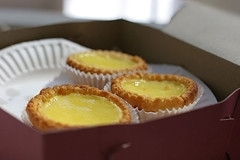 Do you want to know when the Golden Gate Bakery (GGB) will be open? Follow us and find out easily before you head out to buy their famous egg custard tarts!