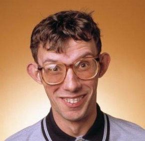 Hijo de padres Cubanos exiliados y nací en USA, soy Chavizta en mi País me dicen Nerd actualmente estudio español en Venezuela. Pero me esta gustando Radonski!