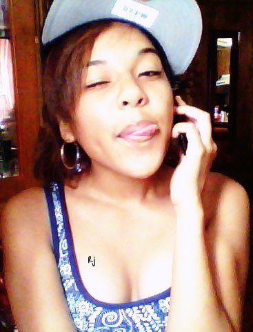I Listen To His Heartbeat B/c It Playss Myy Favorite Song #TeamTaken  @UKnowJamal, #TeamFollowBack , #TeamPuertoRicanBabyy  ;p