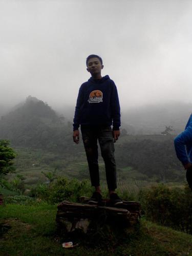 irfancoolmoe71's profile picture. do not overrate what you have received, nor envy others. envies others does not obtain peace of mind.
@irfanslaluslank
BEKASI